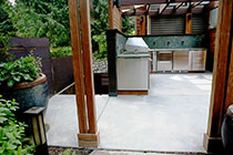 Outdoor kitchen
